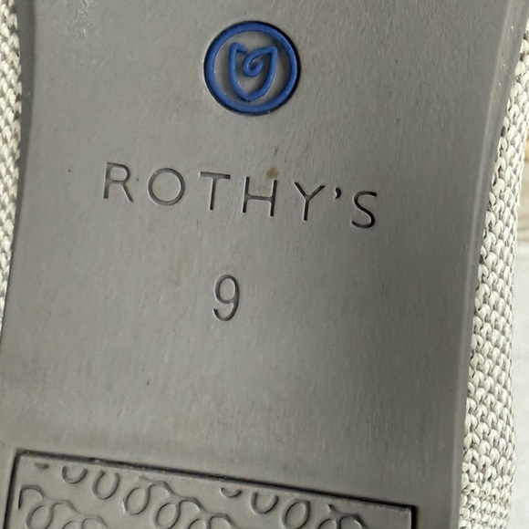 Rothy's The Flat in Flax Birdseye color
rounded toe Size 9 - Picture 9 of 10